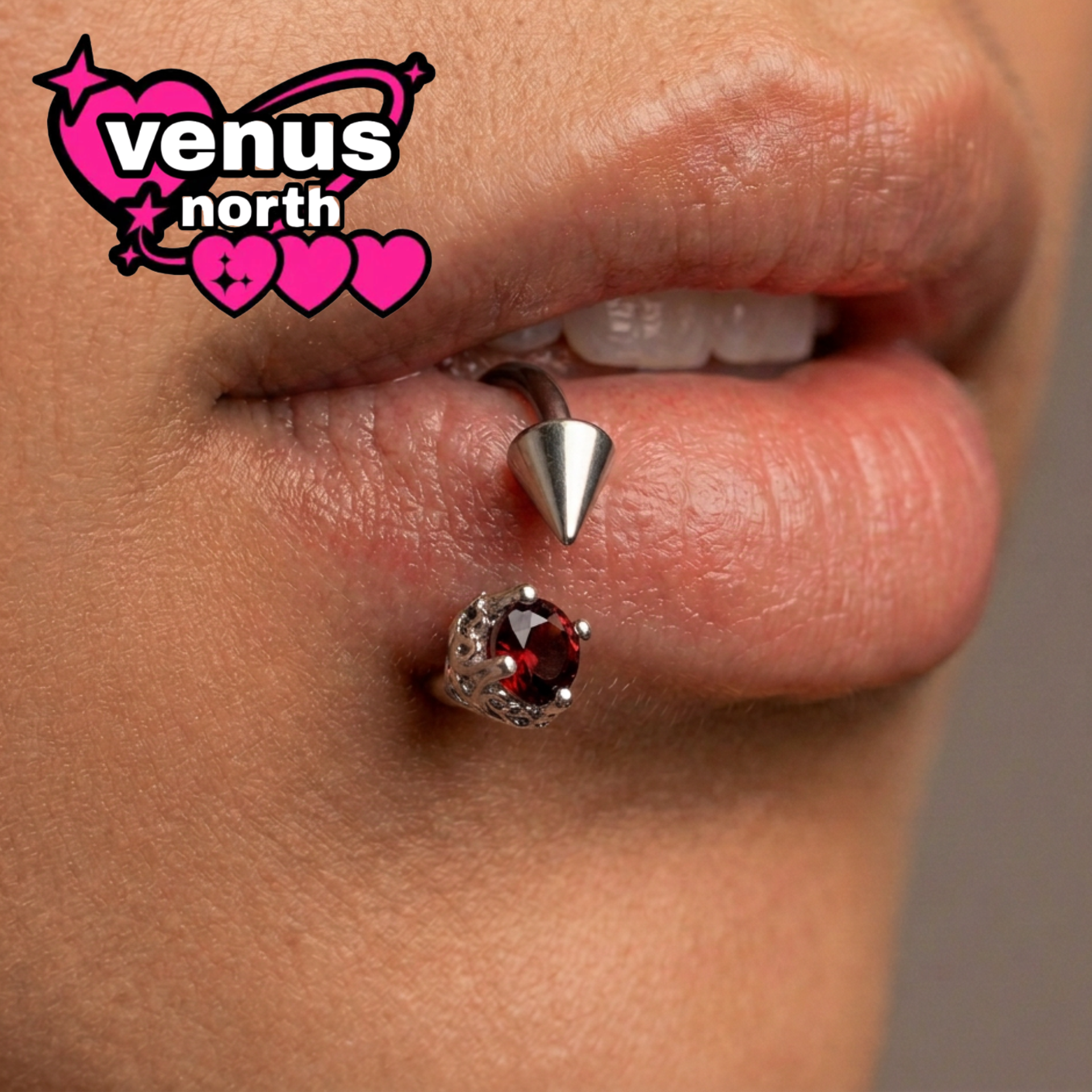 Dragon's claw lip ring