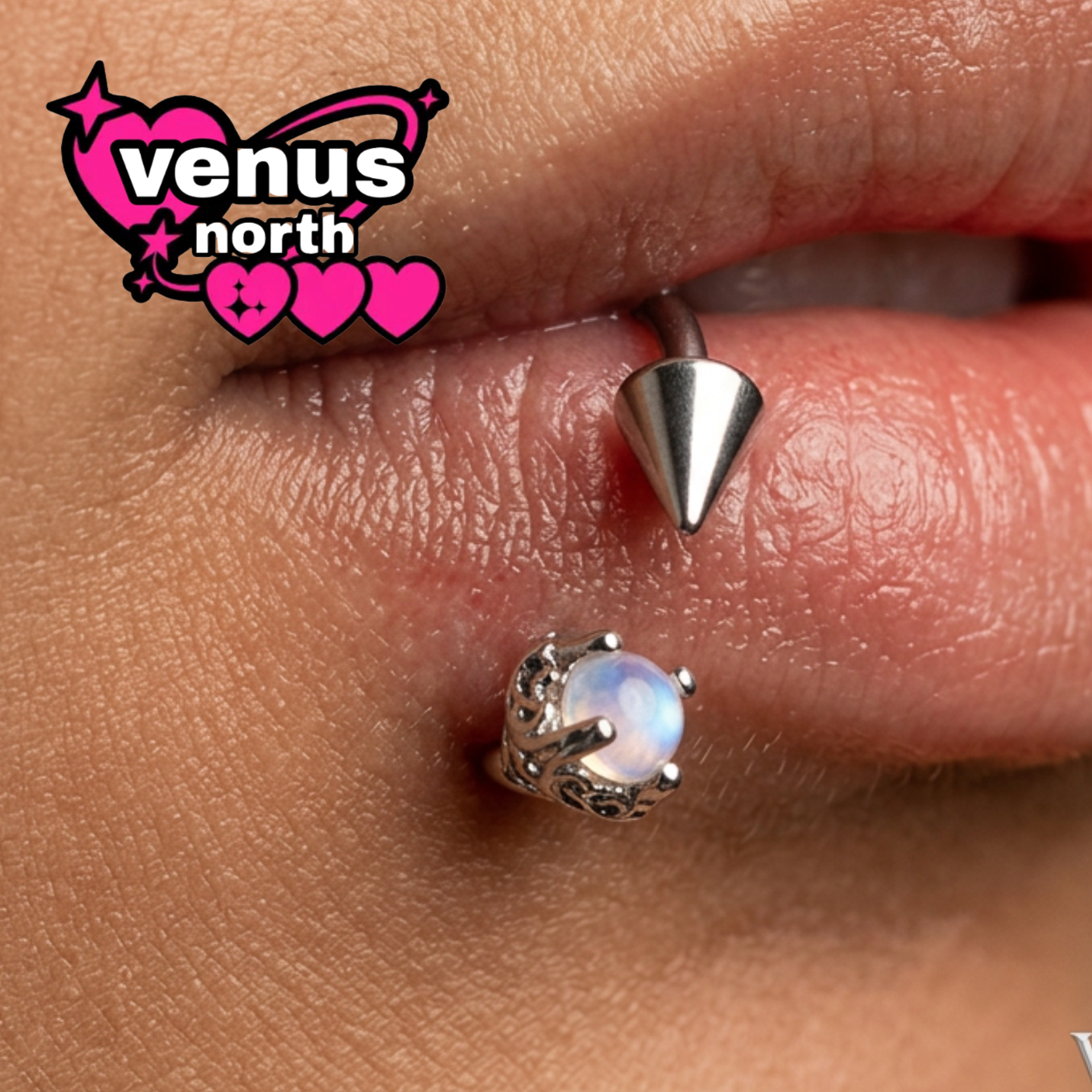 Dragon's claw lip ring