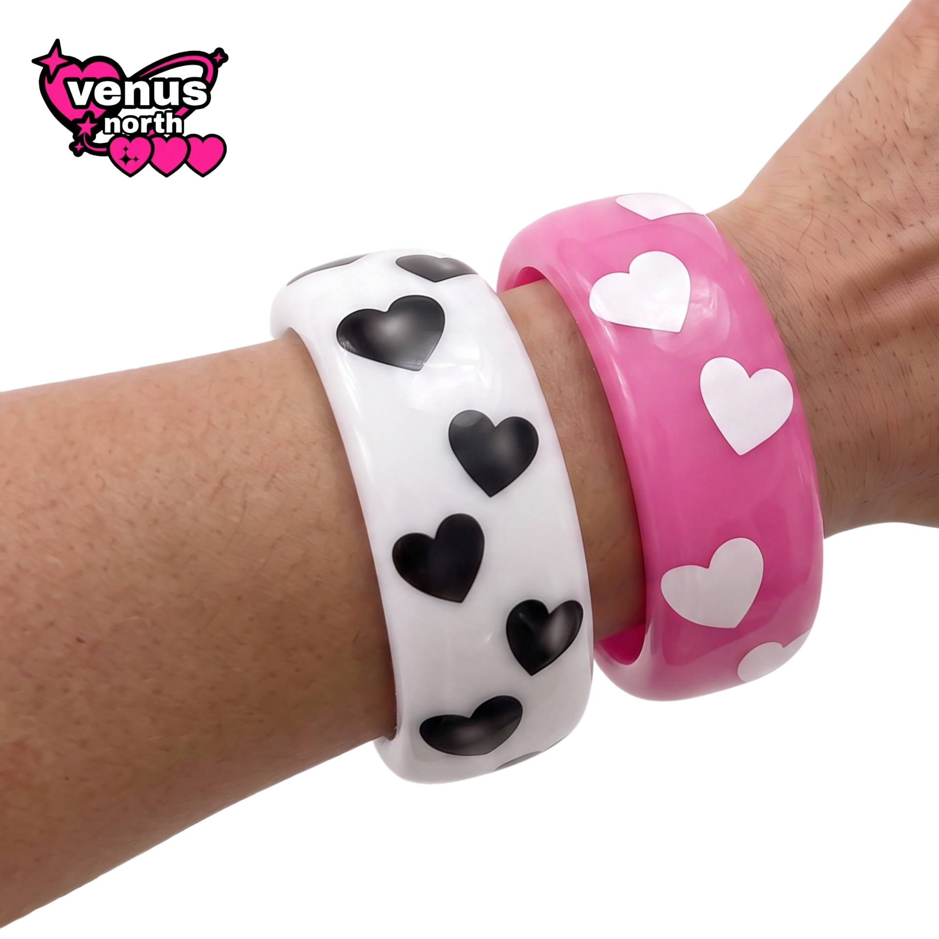 Heart print resin bangle